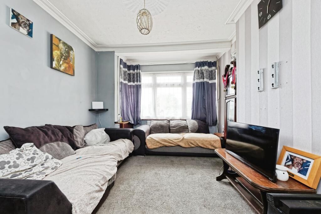 Property photo 2 of 17