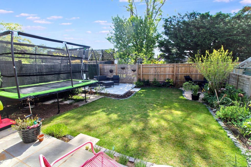 Property photo 3 of 17