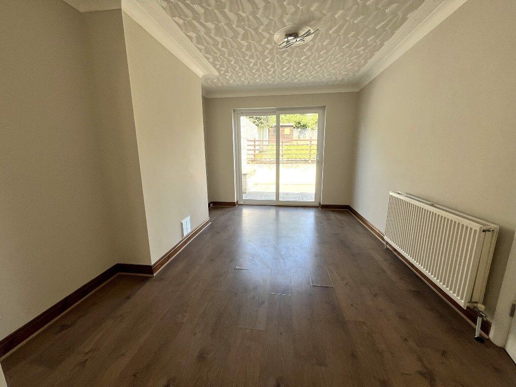 Property photo 3 of 13 Dining Area