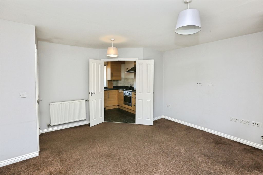 Property photo 3 of 10