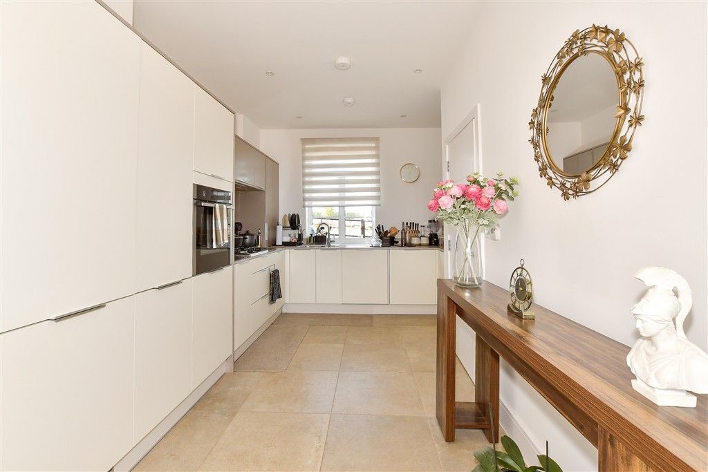 Property photo 2 of 9 Kitchen/Lounge/ Diner