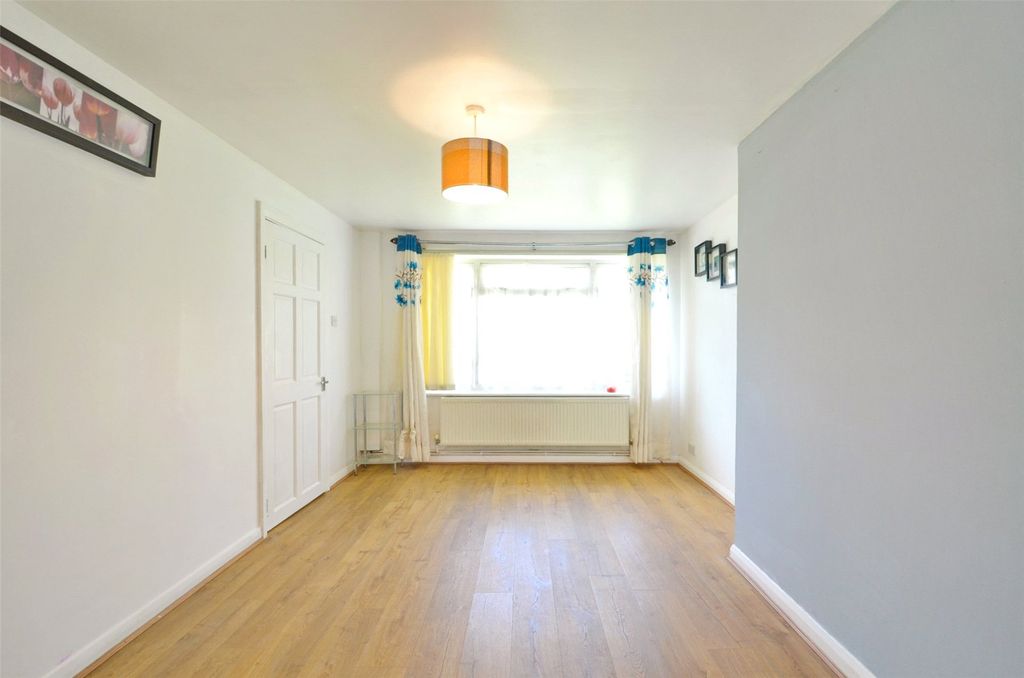 Property photo 3 of 12 Picture No. 04