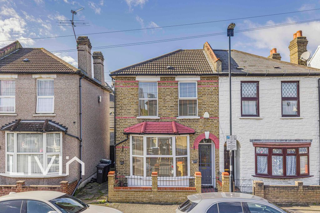 Property photo 2 of 17 120A3416
