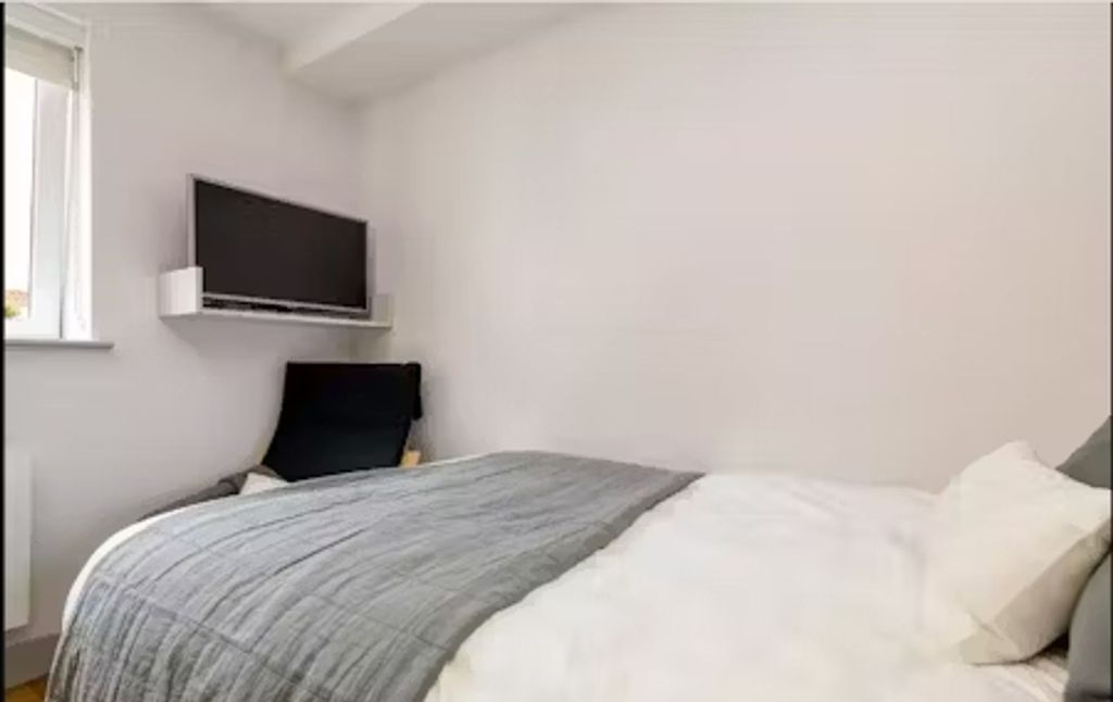 Property photo 2 of 30