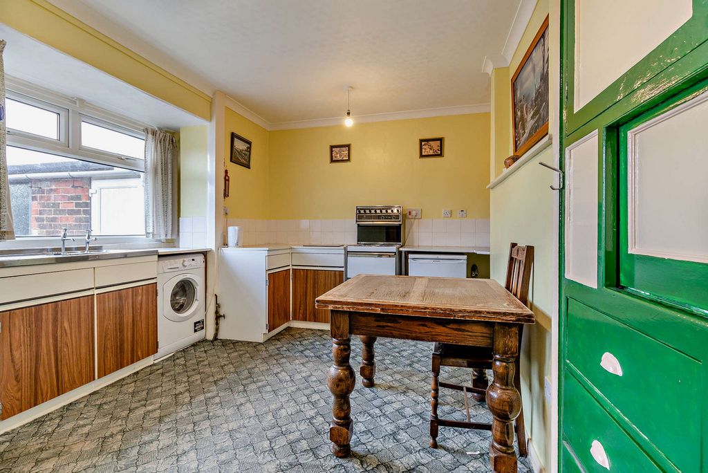 Property photo 3 of 18