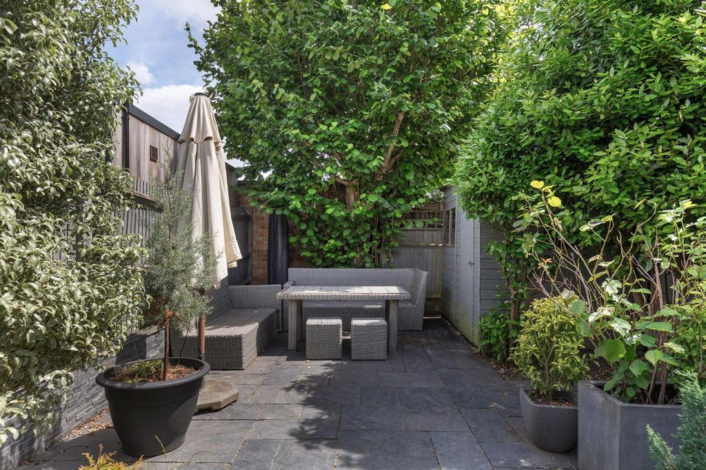 Property photo 2 of 12 4608452