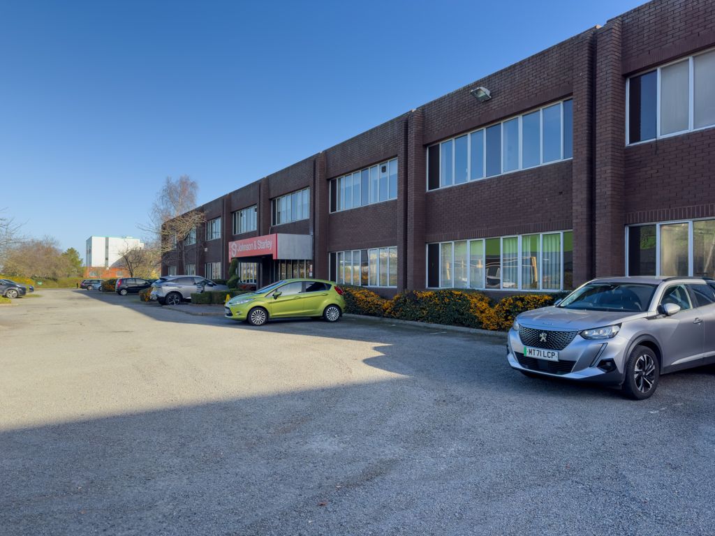 Property photo 3 of 9 Photo 9