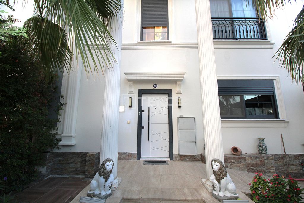 Property photo 3 of 40