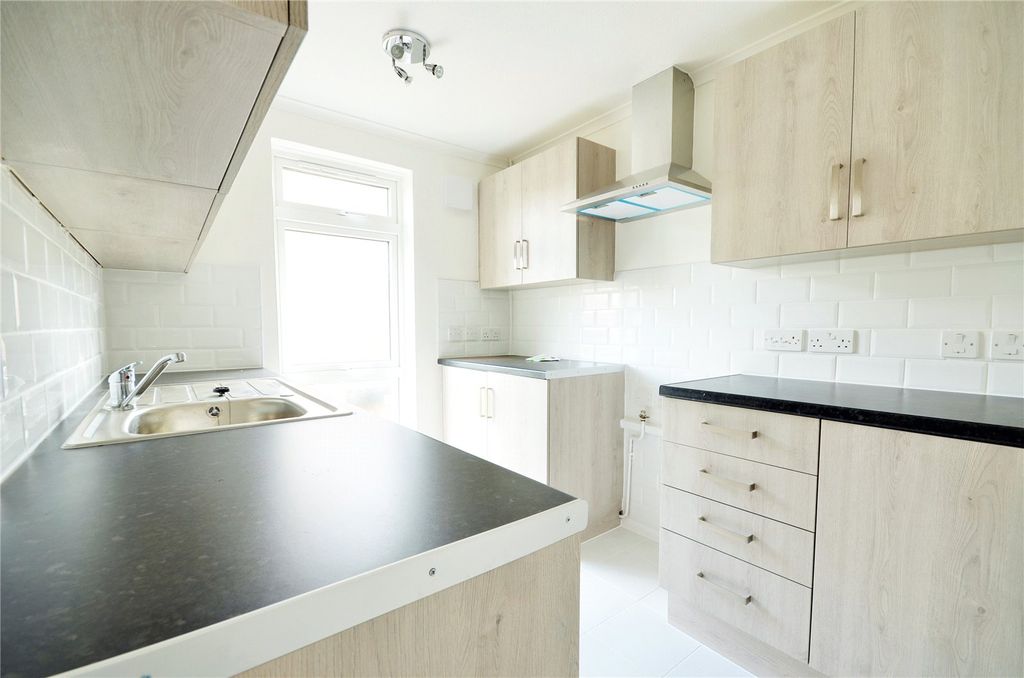 Property photo 2 of 10 Picture No. 04