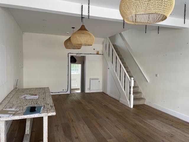 Property photo 3 of 7 41Highstreetheathfield4.Jpg