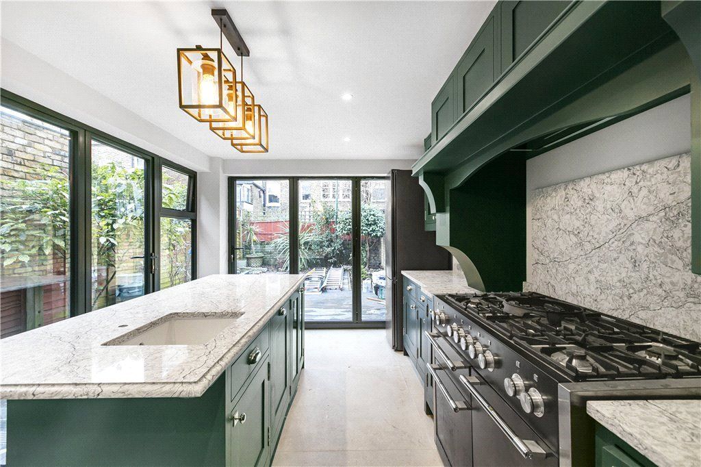 Property photo 3 of 34 Kitchen