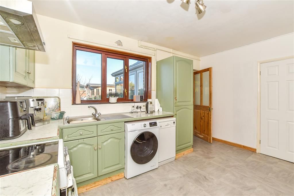Property photo 2 of 17 Kitchen