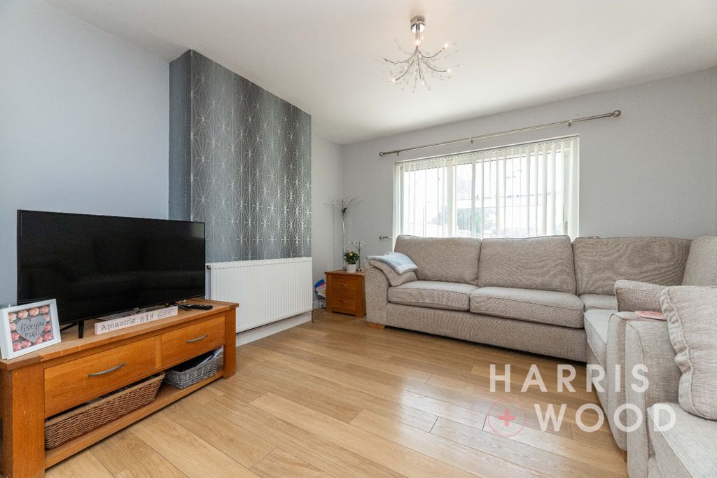 Property photo 2 of 26 4339002