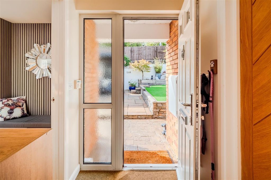 Property photo 3 of 30 Entrance.Jpg