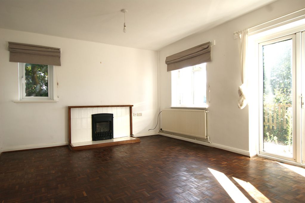 Property photo 3 of 7 Photo 6