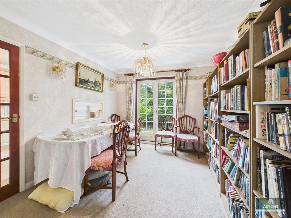 Property photo 3 of 16 Dining Room