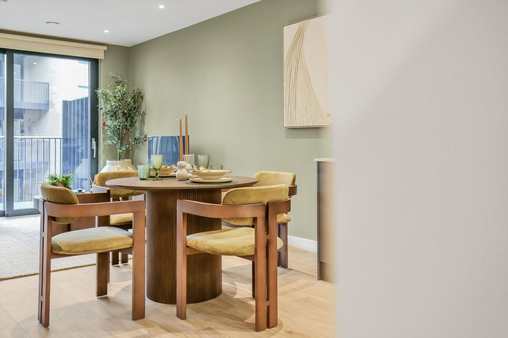 Property photo 3 of 30 Image