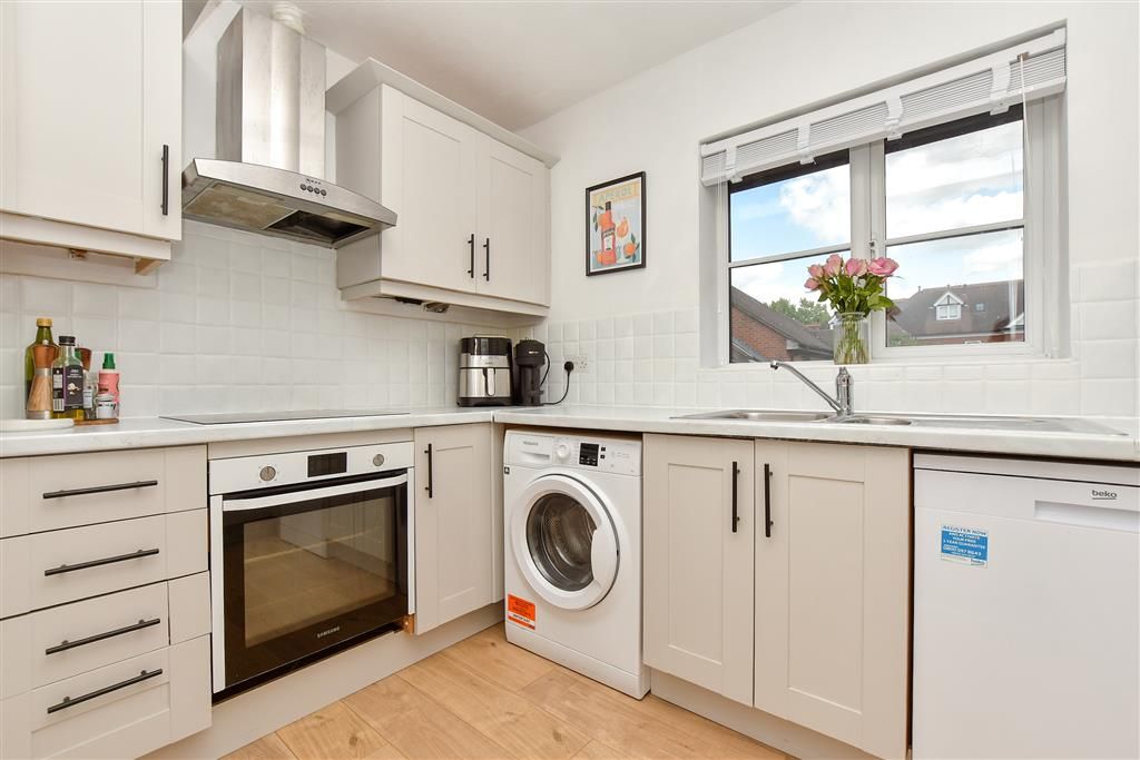 Property photo 2 of 13 Kitchen