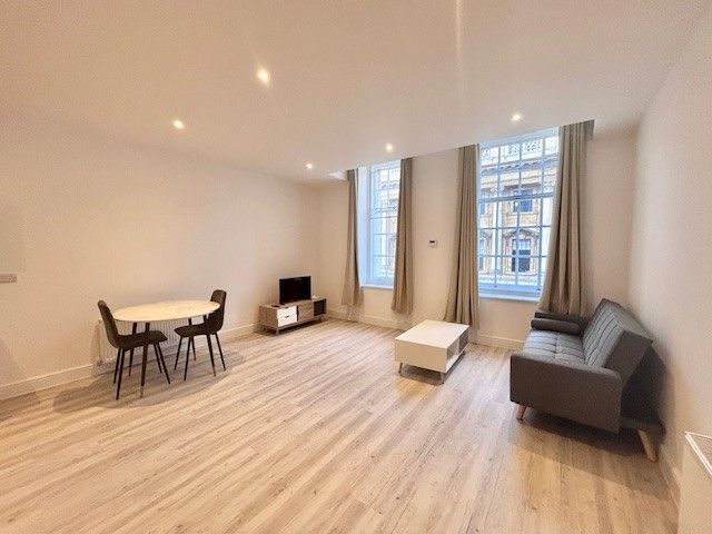 Property photo 2 of 11 Living Room