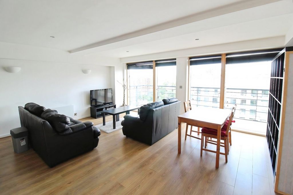 Property photo 2 of 14 Picture No. 29