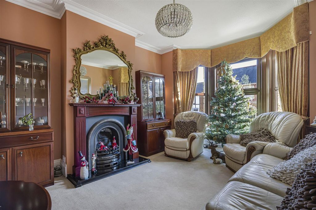 Property photo 2 of 20 11_68404.Jpg