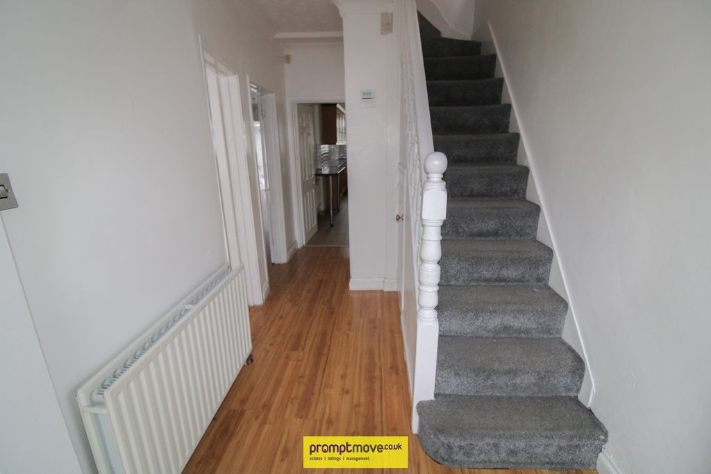 Property photo 2 of 12 Na