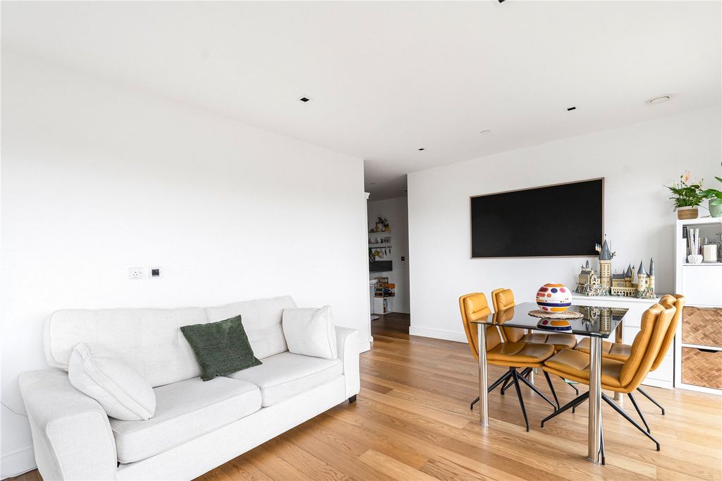 Property photo 2 of 17 Reception Room