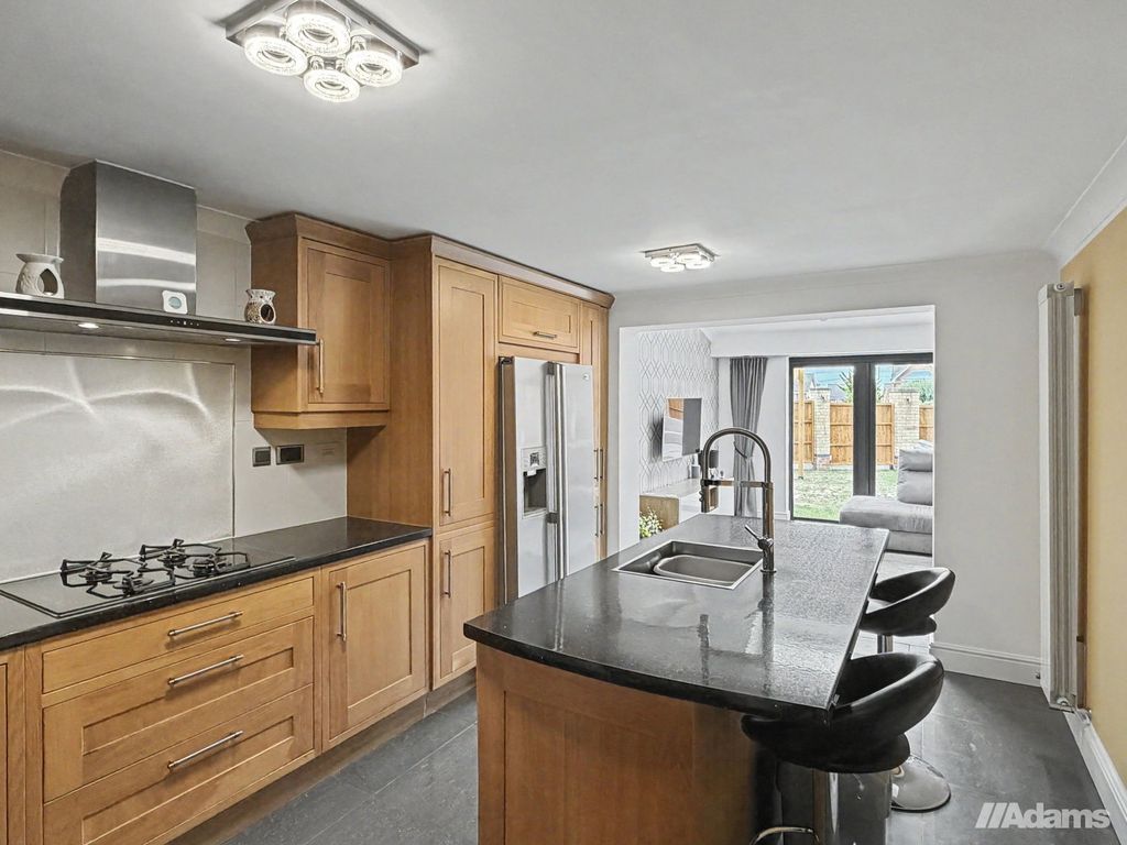 Property photo 3 of 29