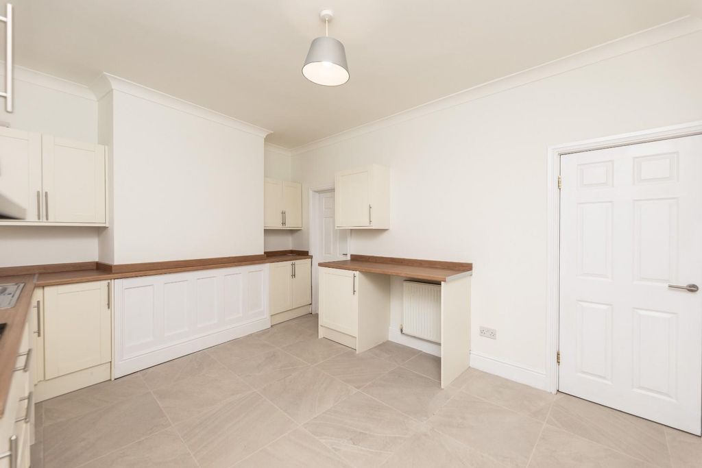 Property photo 3 of 21 5C5A3798.Jpg