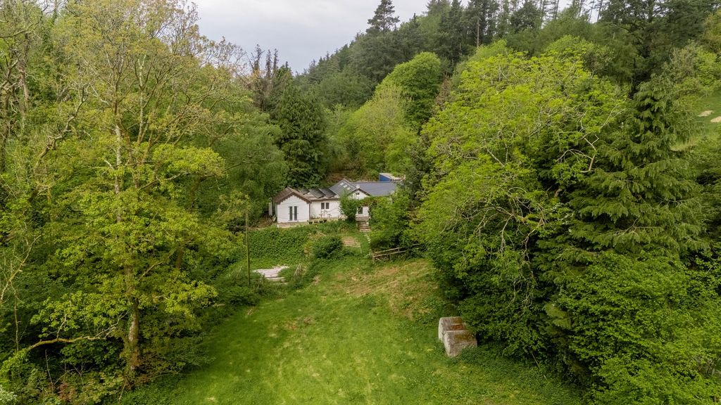Property photo 1 of 41