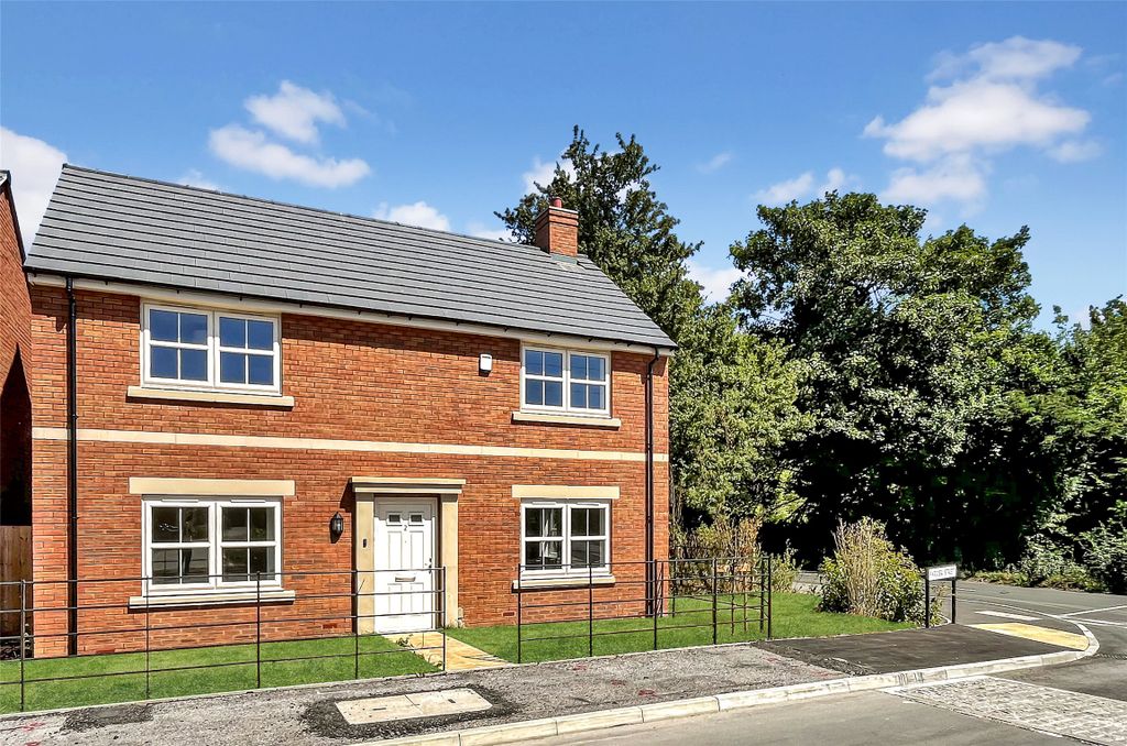 Property photo 1 of 17 The Woodcote
