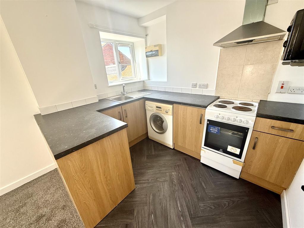 Property photo 1 of 5 Tempimageaqflxf.Jpg