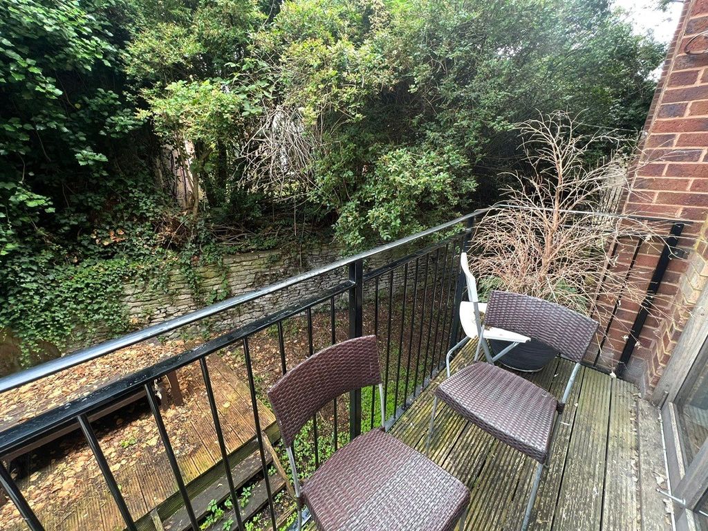 Property photo 3 of 15 Picture No. 02