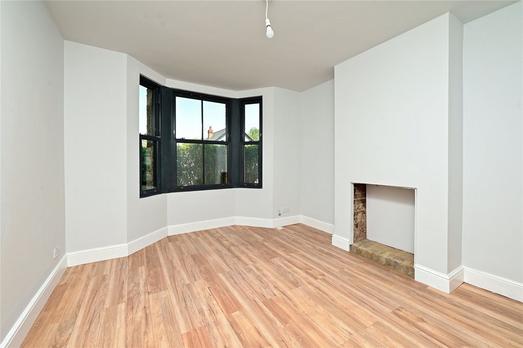 Property photo 2 of 13 Picture No. 05