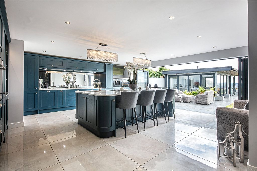 Property photo 2 of 30 Picture No. 24