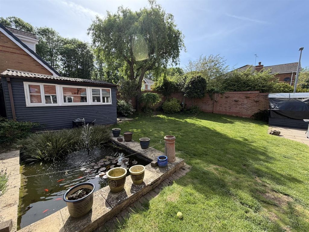 Additional image 25 of 4 bed property for salePreston Drive, Daventry NN11