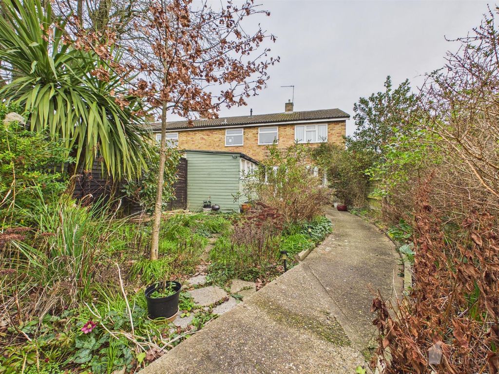 Property photo 3 of 29 Cam02365G0-Pr0422-Still028.Jpg