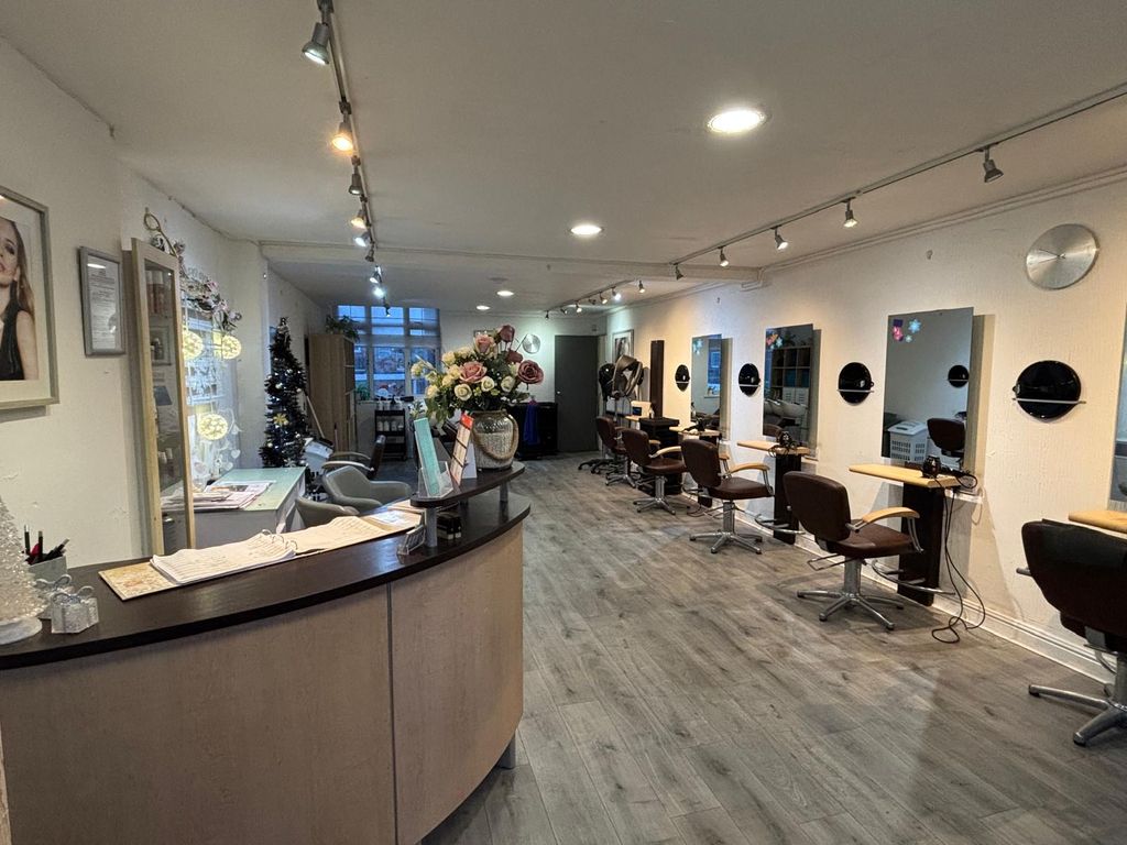 Property photo 2 of 7