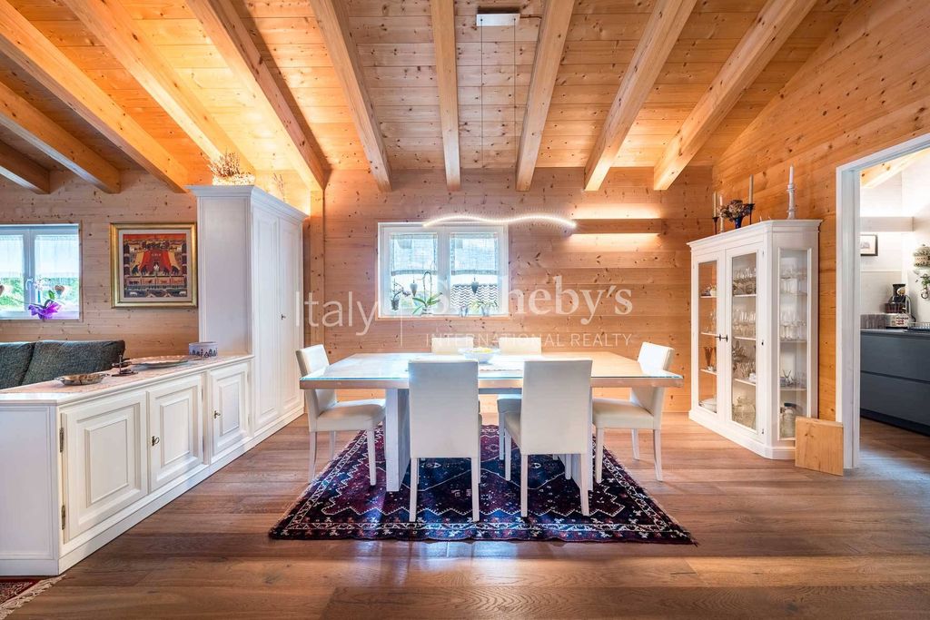 Property photo 2 of 30