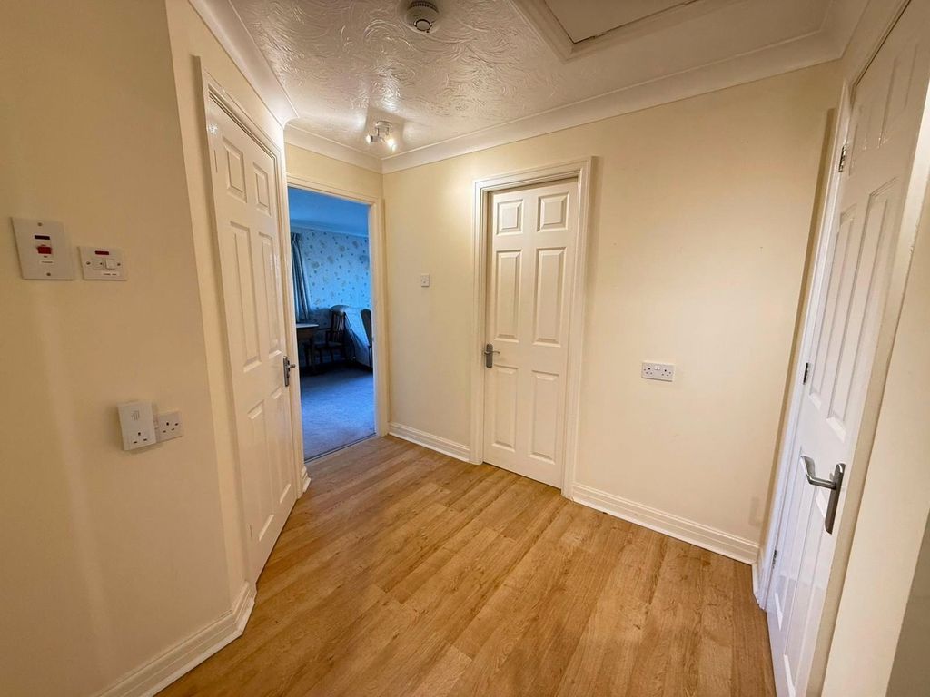 Property photo 2 of 13 Picture No. 14