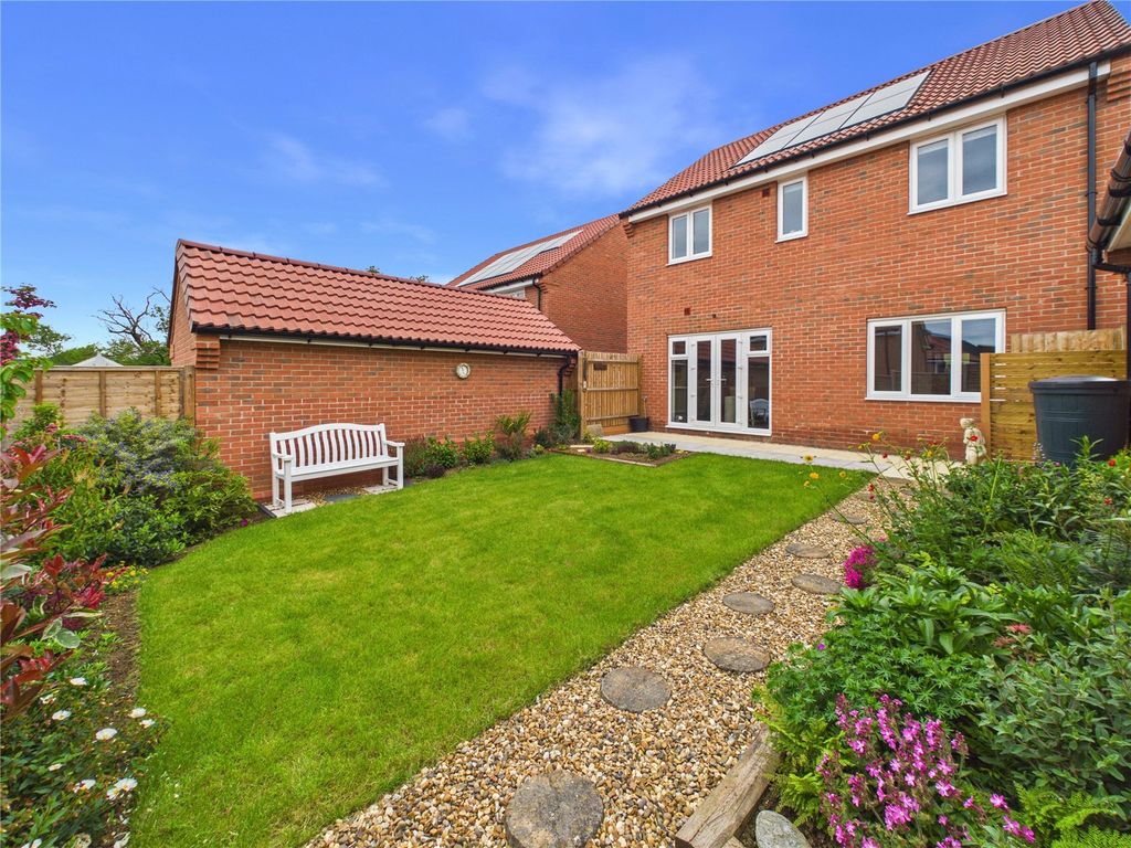 Property photo 2 of 20 Picture No. 04