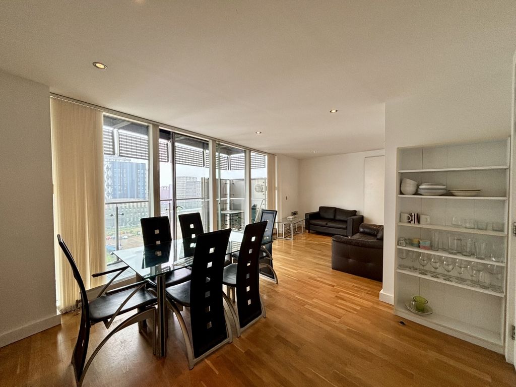 Property photo 1 of 13 Image00007
