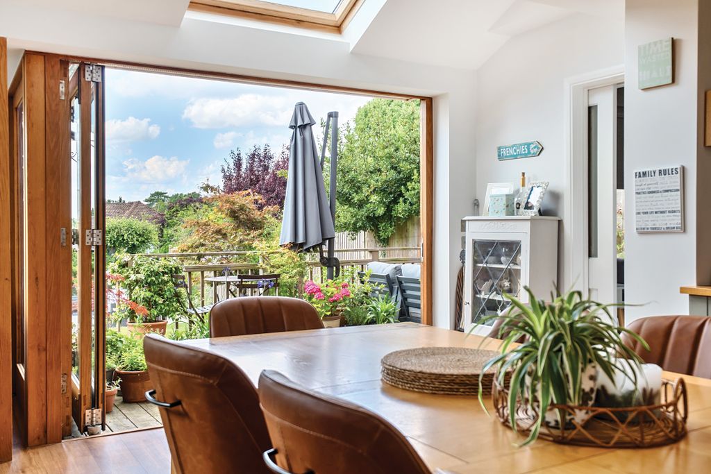 Property photo 3 of 17