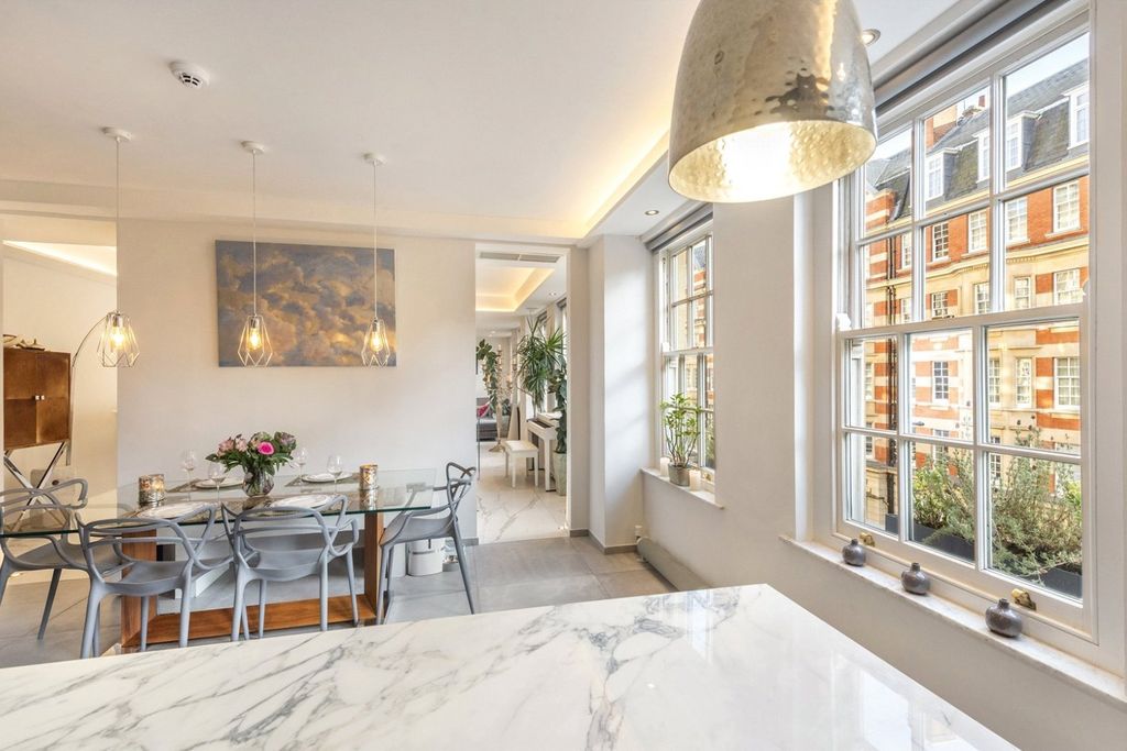 Property photo 2 of 16 Kitchen