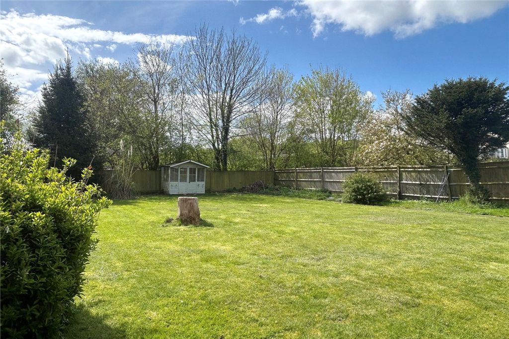 Property photo 3 of 10 Garden