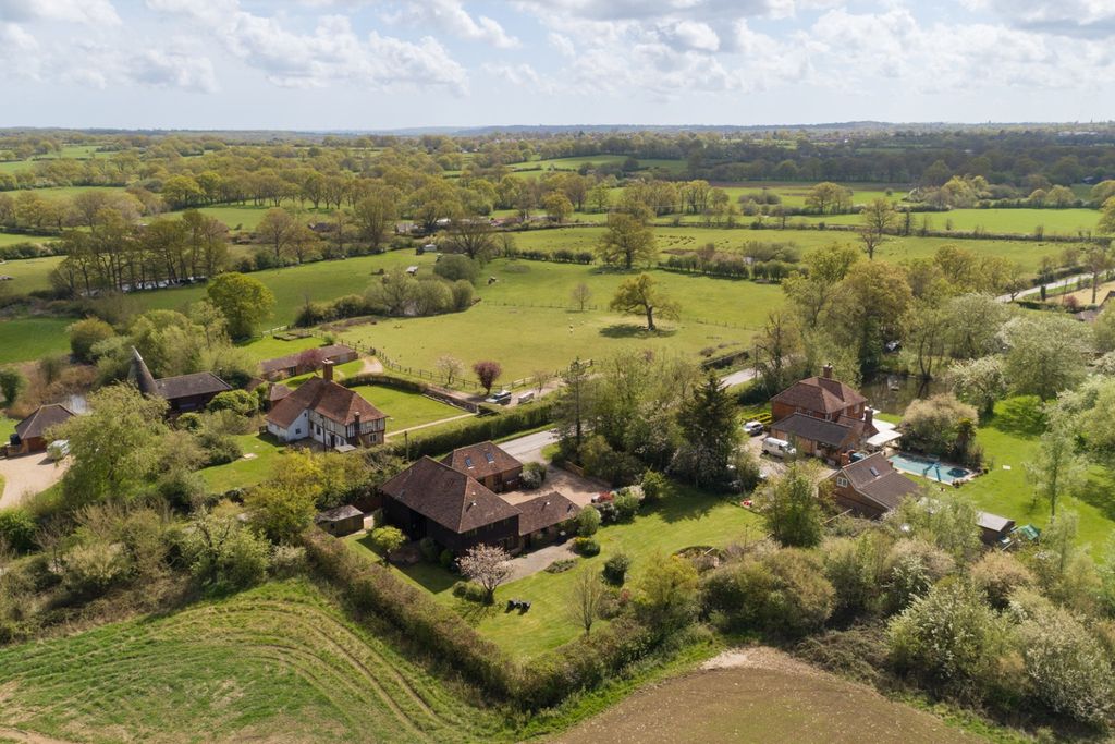 Property photo 1 of 34 4099601