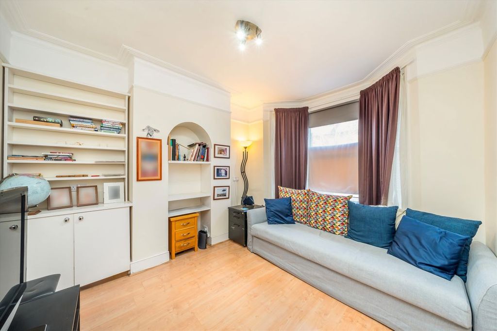Property photo 2 of 6