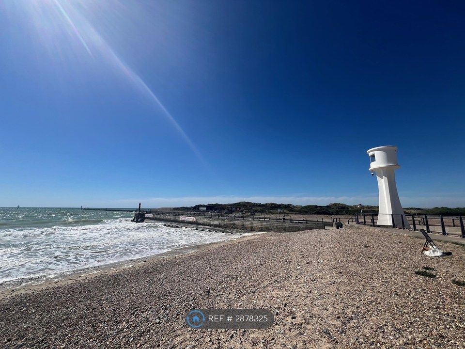 Additional image 17 of 2 bed flat to rentBeach Crescent, Littlehampton BN17