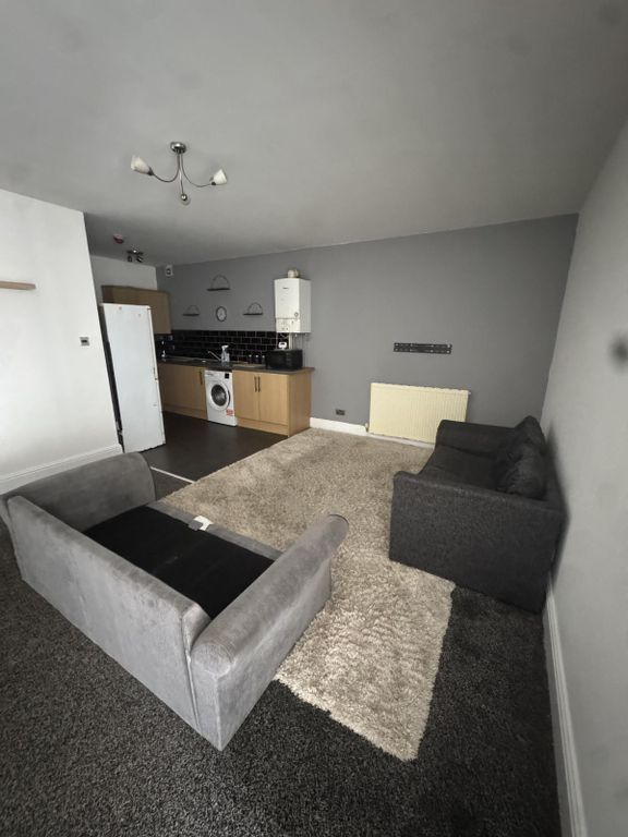 Property photo 1 of 5 1 Bed Flat To Rent Heron Street, Heron Cross St4
