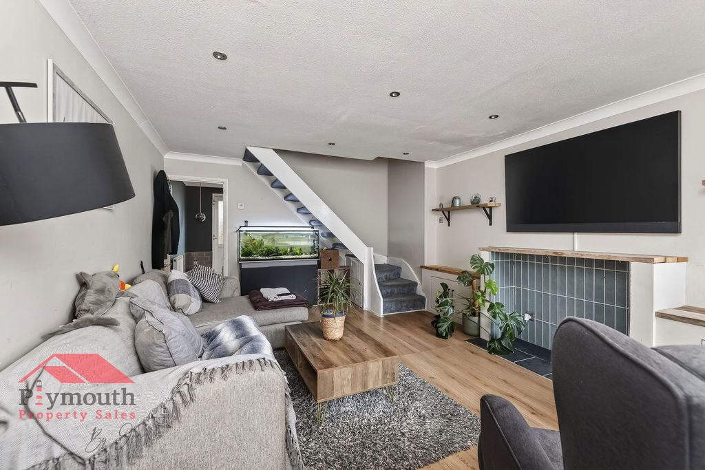 Property photo 2 of 12